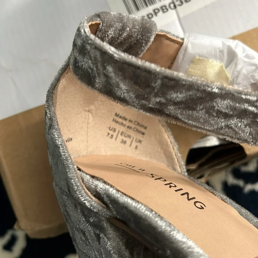 Silver Velvet Ankle-Strap Block Heel Sandals Sz 7.5